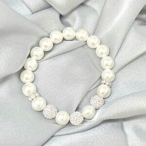 💖NEW RELEASE! Lux Pearl Bracelet W/ Multi Pave Centres